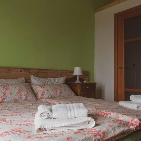 Bed And Breakfast Humus Sapiens Castiglione Chiavarese Exterior foto