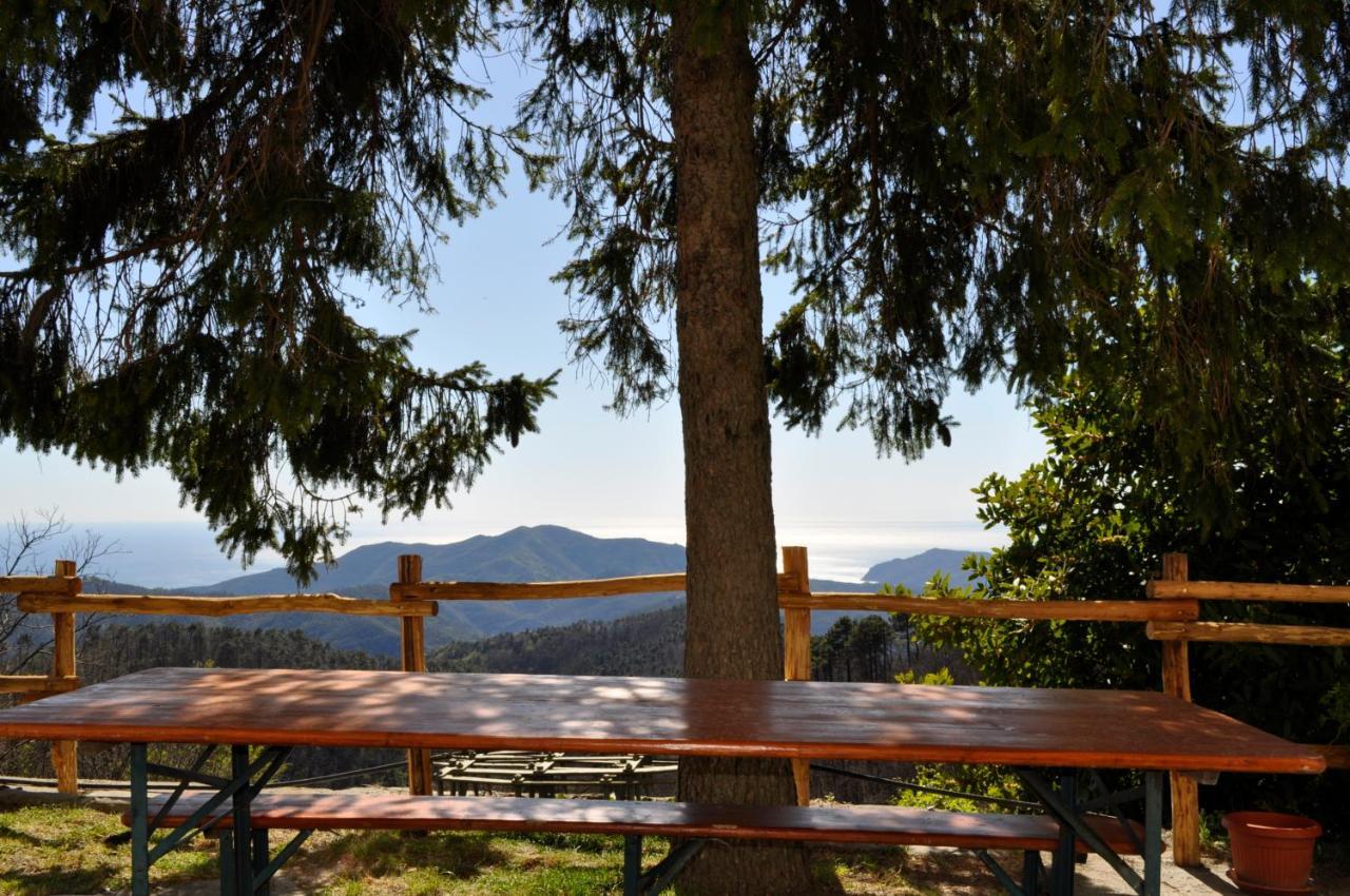 Bed And Breakfast Humus Sapiens Castiglione Chiavarese Exterior foto